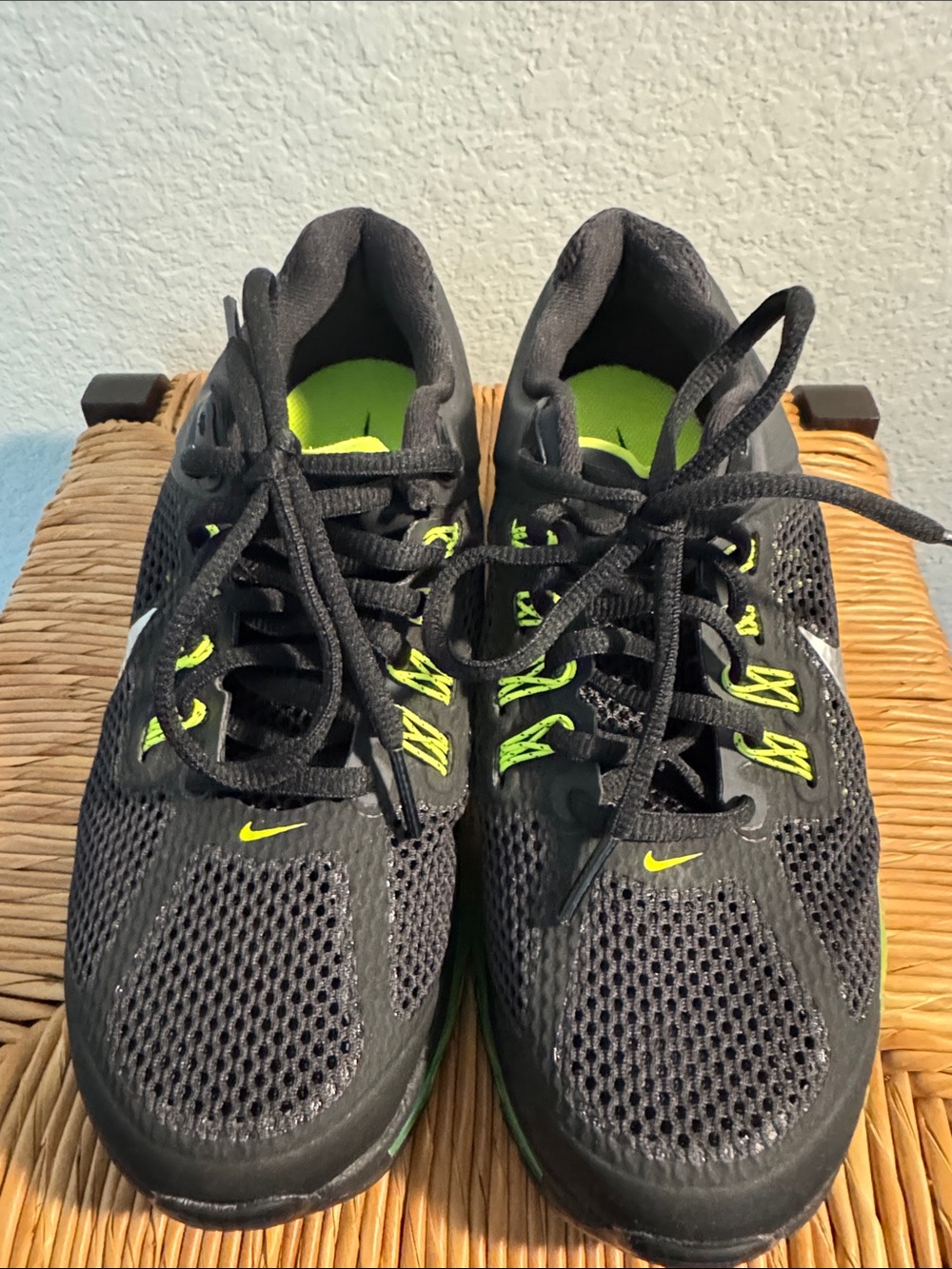 Nike Men’s Black Athletic Shoes with Neon Green Accents